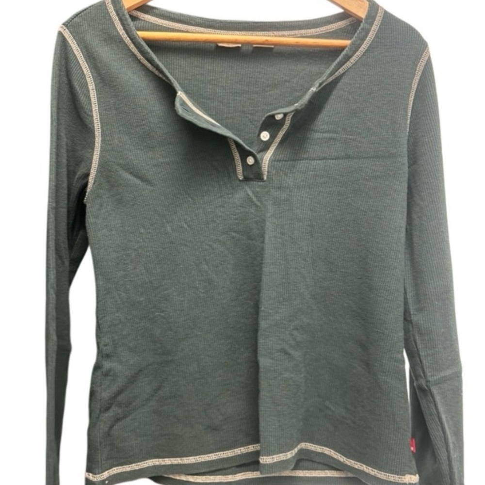 Levi's Dark Green Thermal Size L fitted Pretty green. Good condition
